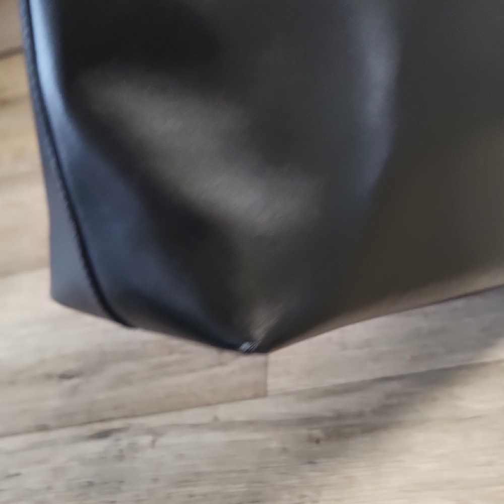 Kate Spade Black Tote with White Bow Accent - Picture 11 of 14